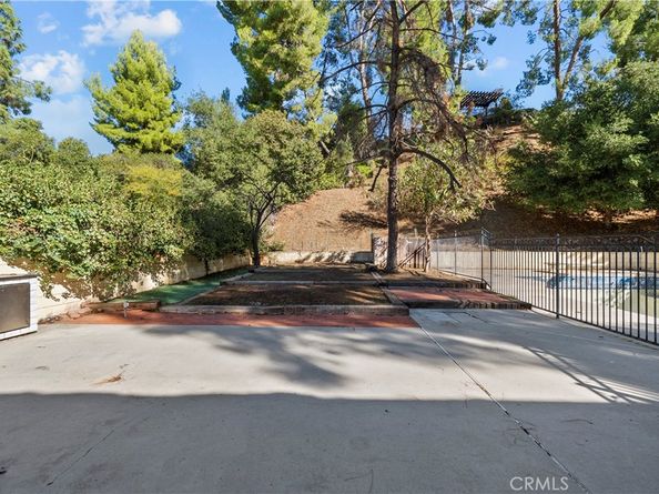 4348 Topanga Canyon, Woodland Hills CA 91364