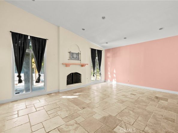 4348 Topanga Canyon, Woodland Hills CA 91364