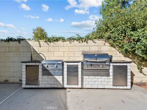 4348 Topanga Canyon, Woodland Hills CA 91364