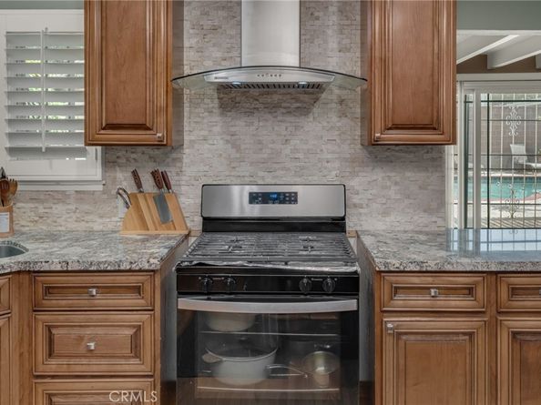 10624 S 6th Avenue, Inglewood CA 90303