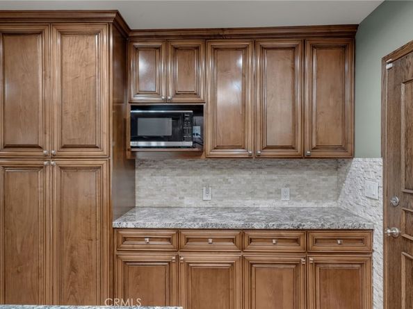 10624 S 6th Avenue, Inglewood CA 90303