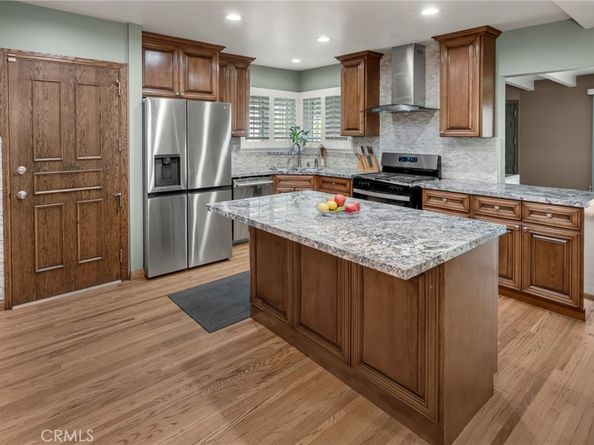 10624 S 6th Avenue, Inglewood CA 90303