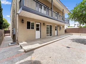 1960 Chariton Street, Los Angeles CA 90034