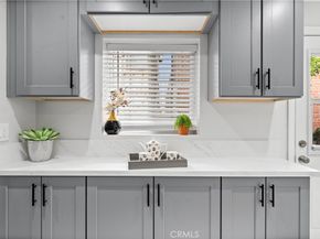 1960 Chariton Street, Los Angeles CA 90034