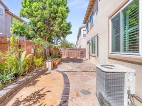 22821 Oak Knoll, Carson CA 90745