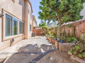 22821 Oak Knoll, Carson CA 90745