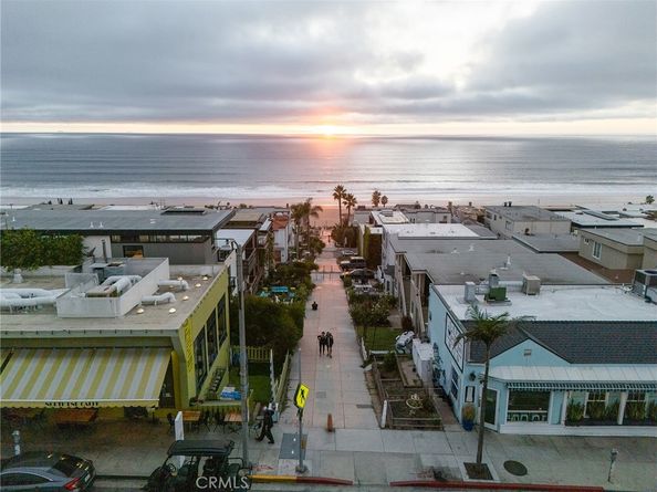 320 35th Street, Manhattan Beach CA 90266