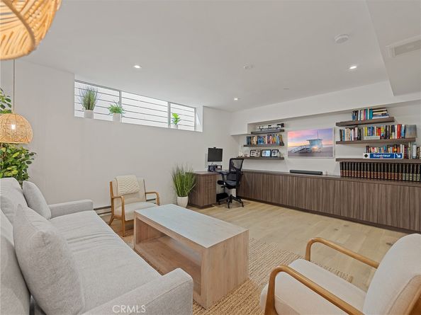 320 35th Street, Manhattan Beach CA 90266