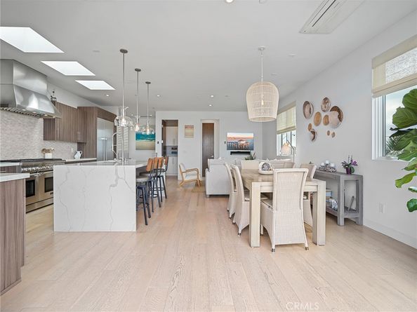 320 35th Street, Manhattan Beach CA 90266