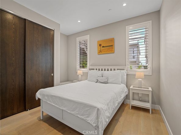 320 35th Street, Manhattan Beach CA 90266