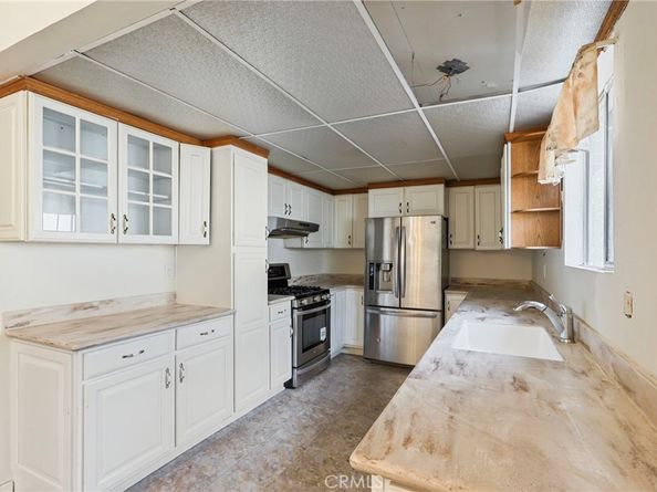 22719 Gulf Avenue, Carson CA 90745