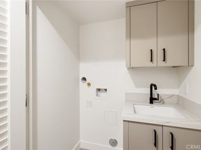 212 Manhattan Avenue, Manhattan Beach CA 90266