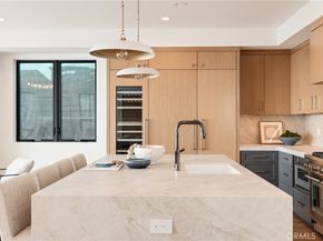 212 Manhattan Avenue, Manhattan Beach CA 90266