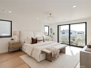 212 Manhattan Avenue, Manhattan Beach CA 90266