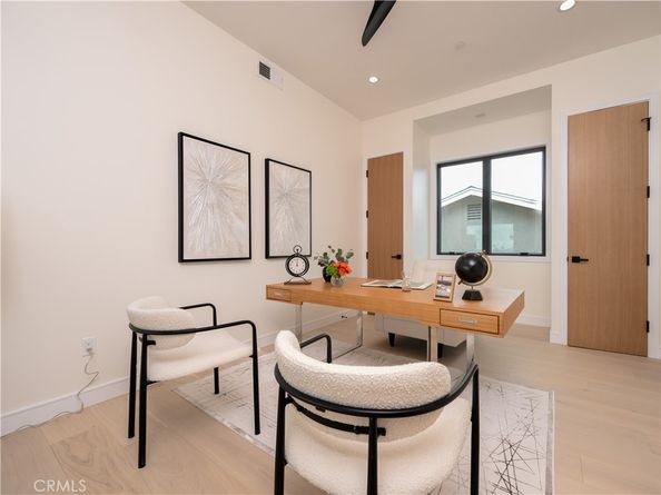 461 NW Chabela Dr., Manhattan Beach CA 90266