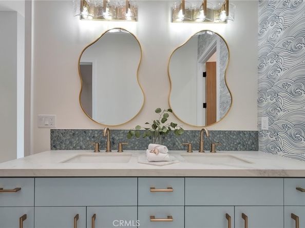 461 NW Chabela Dr., Manhattan Beach CA 90266