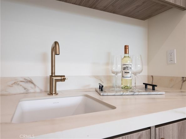 461 NW Chabela Dr., Manhattan Beach CA 90266