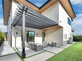 461 NW Chabela Dr., Manhattan Beach CA 90266