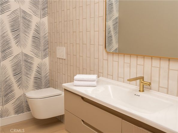 461 NW Chabela Dr., Manhattan Beach CA 90266