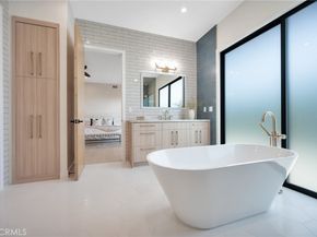 461 NW Chabela Dr., Manhattan Beach CA 90266