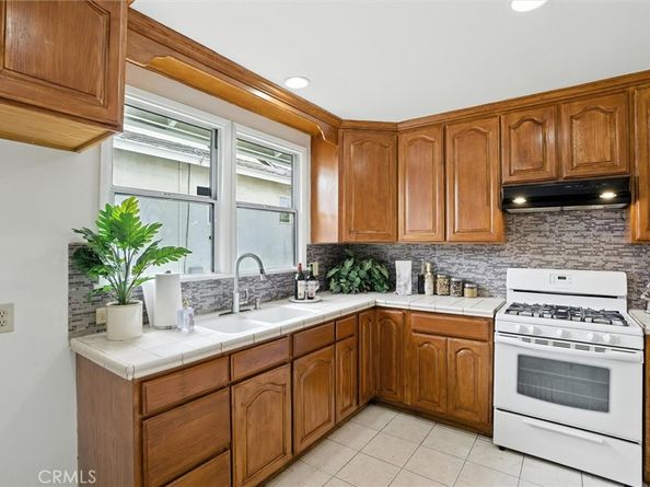2709 W 109th Street, Inglewood CA 90303
