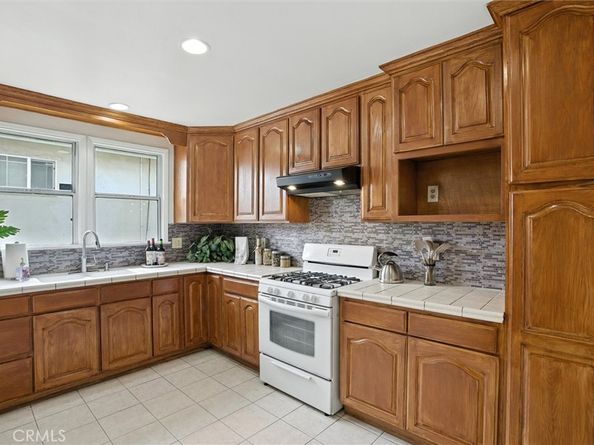 2709 W 109th Street, Inglewood CA 90303