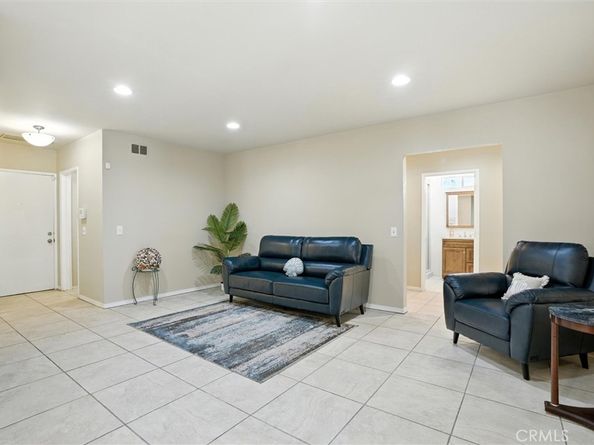 2709 W 109th Street, Inglewood CA 90303