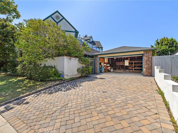 8001 Alverstone Avenue, Los Angeles CA 90045