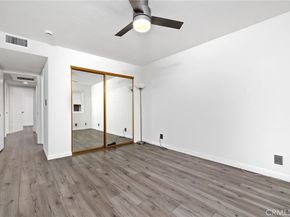 445 W 6th Street 409, Long Beach CA 90802