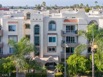 445 W 6th Street