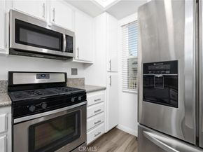 445 W 6th Street 409, Long Beach CA 90802