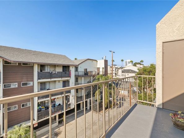 445 W 6th Street 409, Long Beach CA 90802