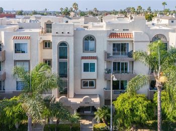 445 W 6th Street