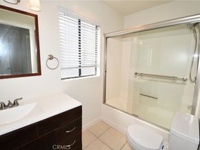 11852 Washington Place 2, Los Angeles CA 90066