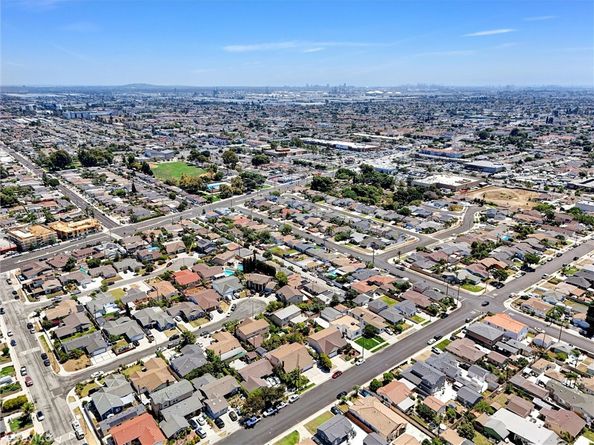 21308 Moneta Avenue, Carson CA 90745