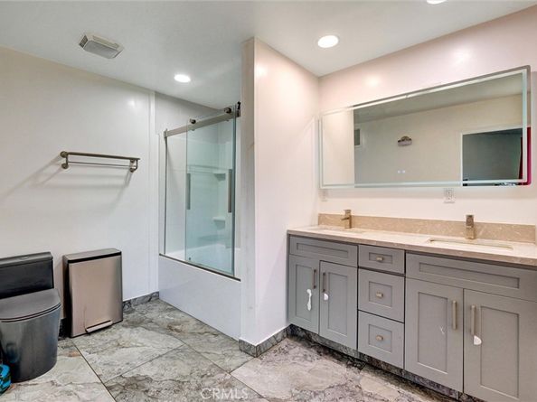 21308 Moneta Avenue, Carson CA 90745