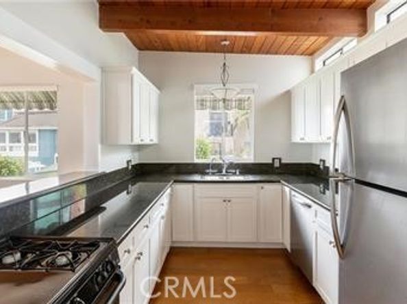 216 6th Street, Manhattan Beach CA 90266