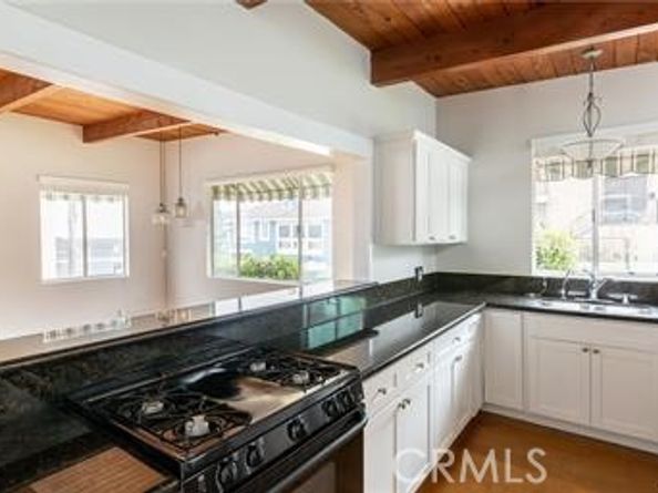 216 6th Street, Manhattan Beach CA 90266