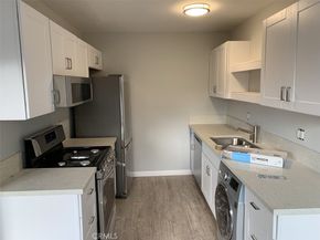 1904 11th Street, Santa Monica CA 90404
