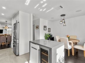 10229 Variel 12, Chatsworth CA 91311