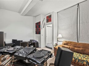 10229 Variel 12, Chatsworth CA 91311