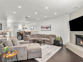 10229 Variel 12, Chatsworth CA 91311