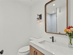 10229 Variel 12, Chatsworth CA 91311