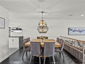 10229 Variel 12, Chatsworth CA 91311