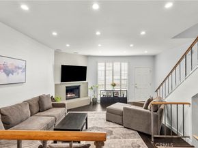 10229 Variel 12, Chatsworth CA 91311
