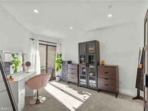 10229 Variel 12, Chatsworth CA 91311