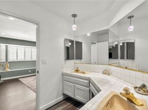 10229 Variel 12, Chatsworth CA 91311