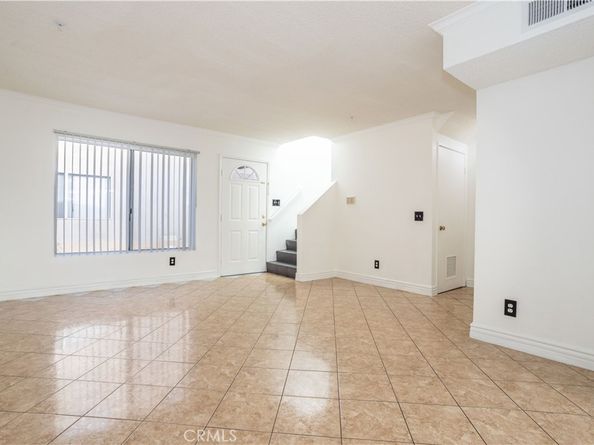 8800 Burnet 8, North Hills CA 91343