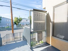 8800 Burnet 8, North Hills CA 91343