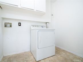 8800 Burnet 8, North Hills CA 91343